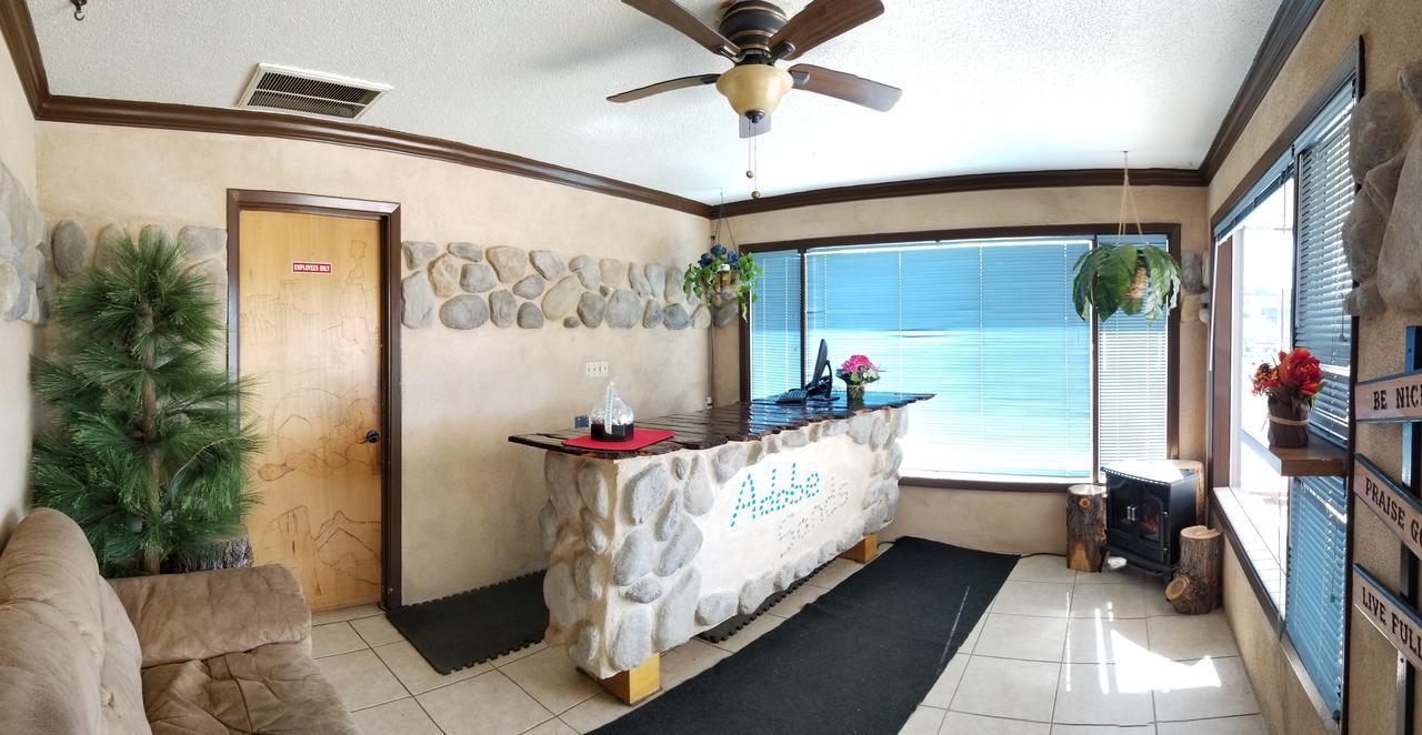 Adobe Sands Motel แพงกวิทช์ ภายนอก รูปภาพ